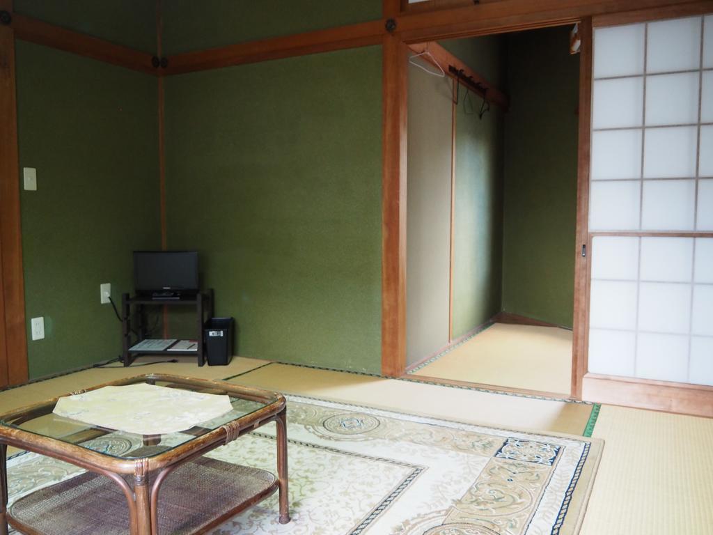 Sudomari Minshuku Friend Hotel Yakushima  Buitenkant foto